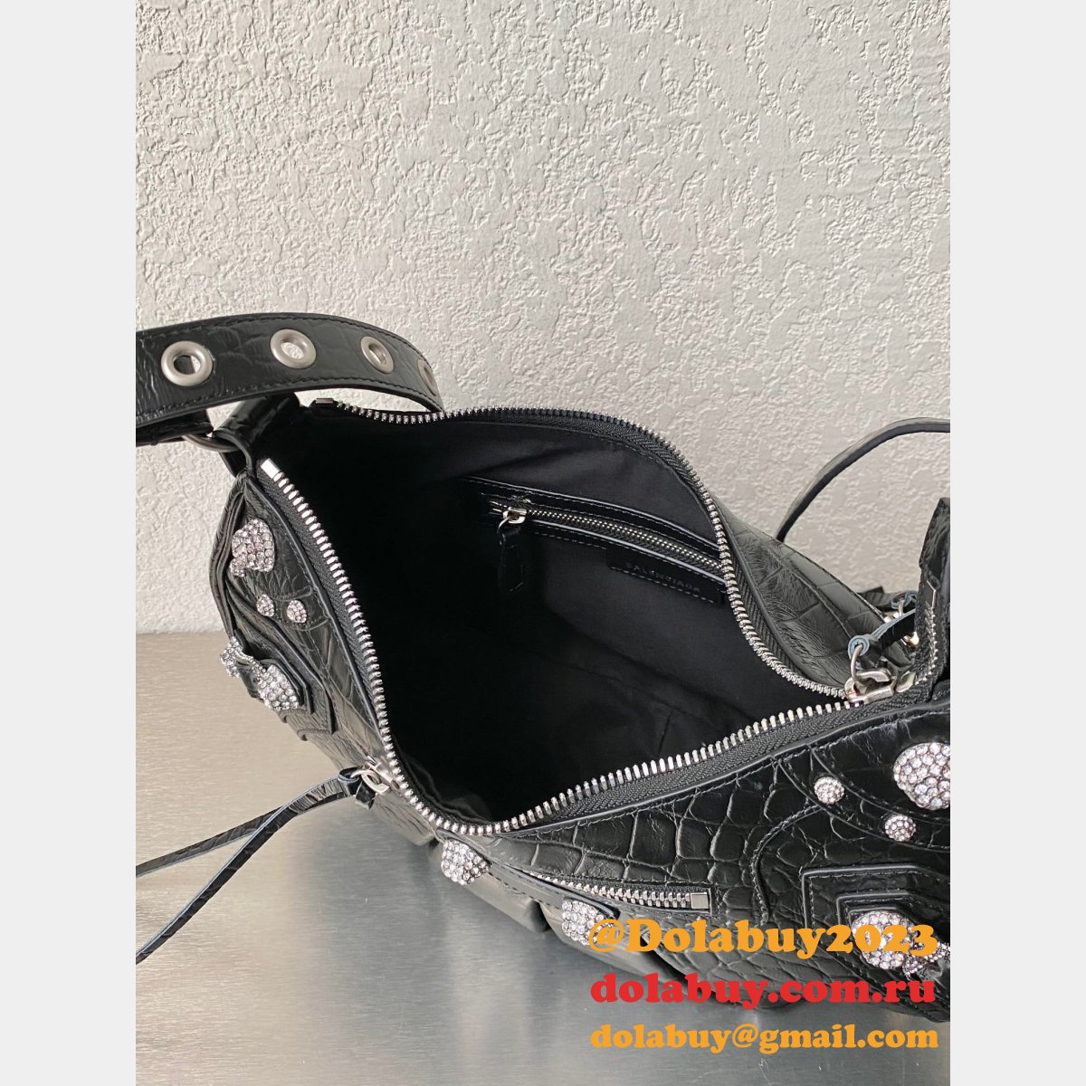 Balenciaga Fake High Quality Le Cagole crocodile Drill 33CM Bag