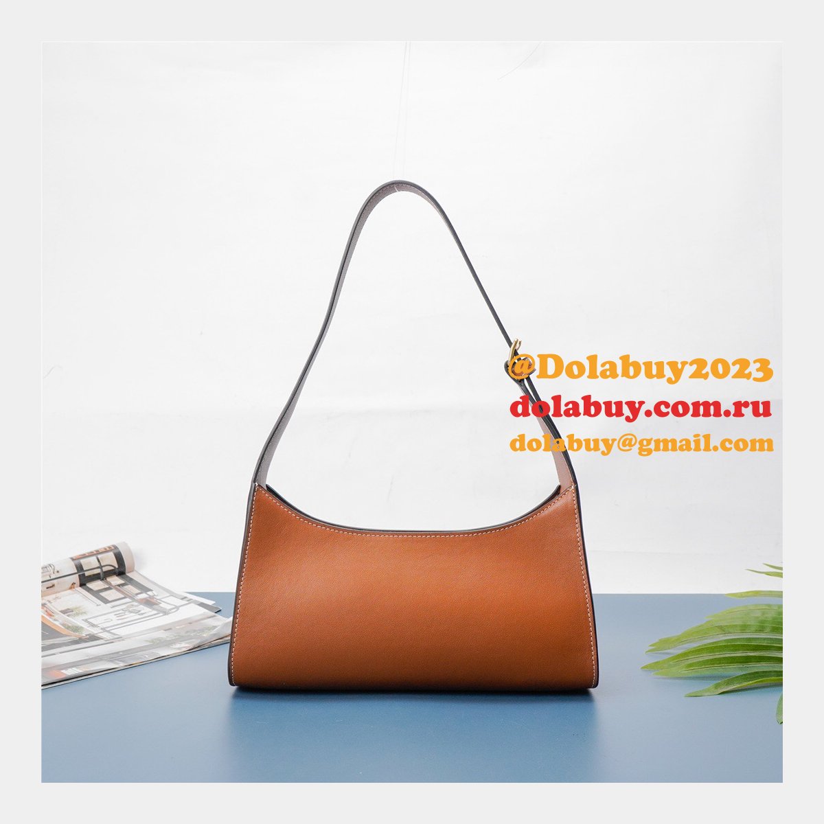 Shop Designer Celine Shoulder bag cuir triomphe 198153 smooth