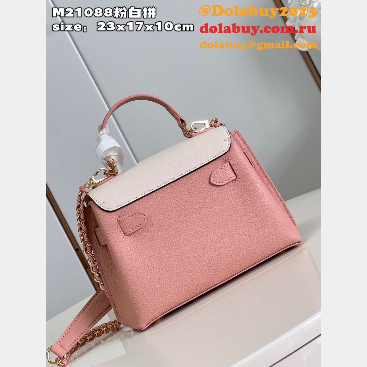 LockMe Ever Louis Vuitton 1:1 Mirror M22626 Luxury UK Bag