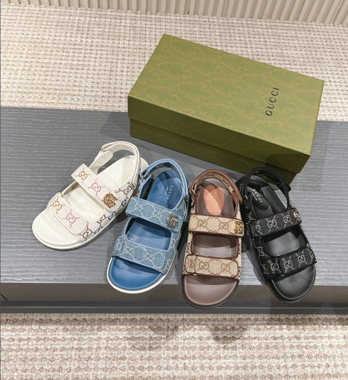 Top Quality gucci WOMEN''S SANDAL WITH DOUBLE G